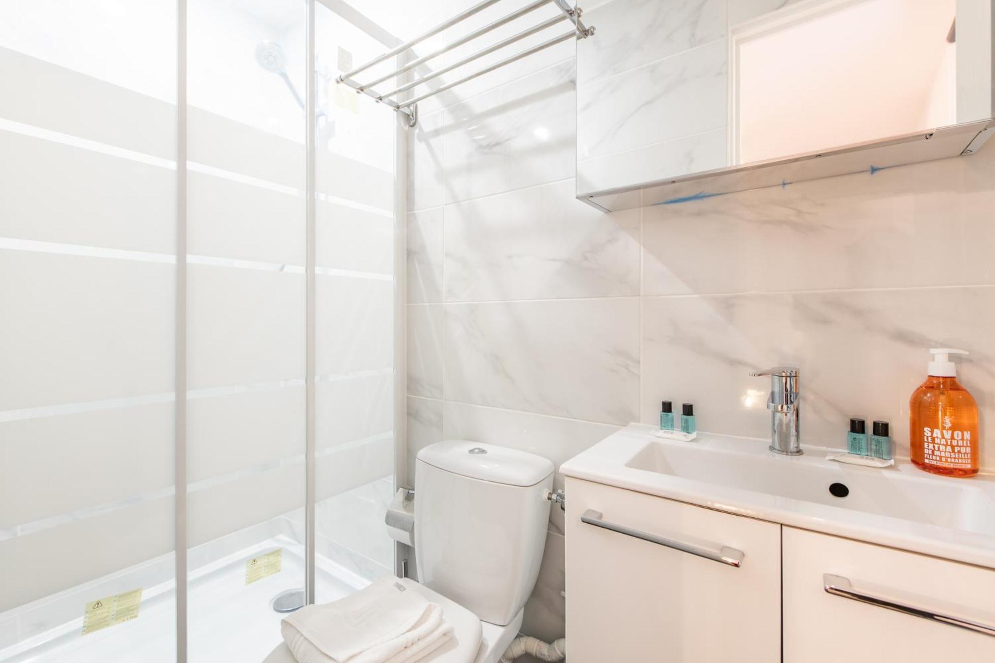 Spacious And Bright 2-Bedroom Large Apartment Very Close To Paris - Near Metro Boulogne-Billancourt Exteriér fotografie