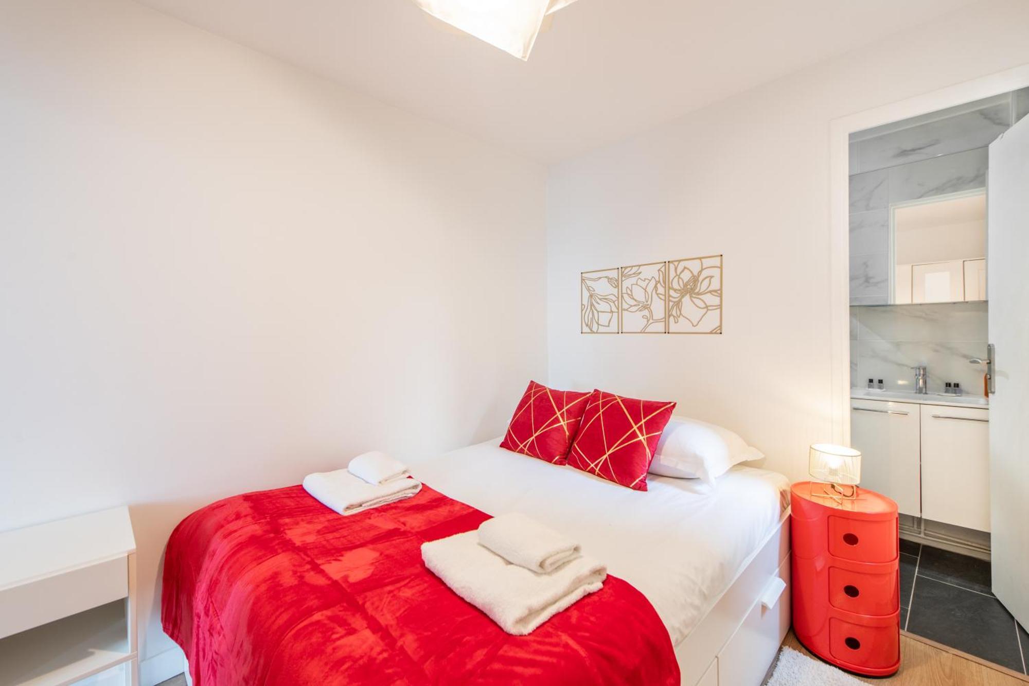 Spacious And Bright 2-Bedroom Large Apartment Very Close To Paris - Near Metro Boulogne-Billancourt Exteriér fotografie
