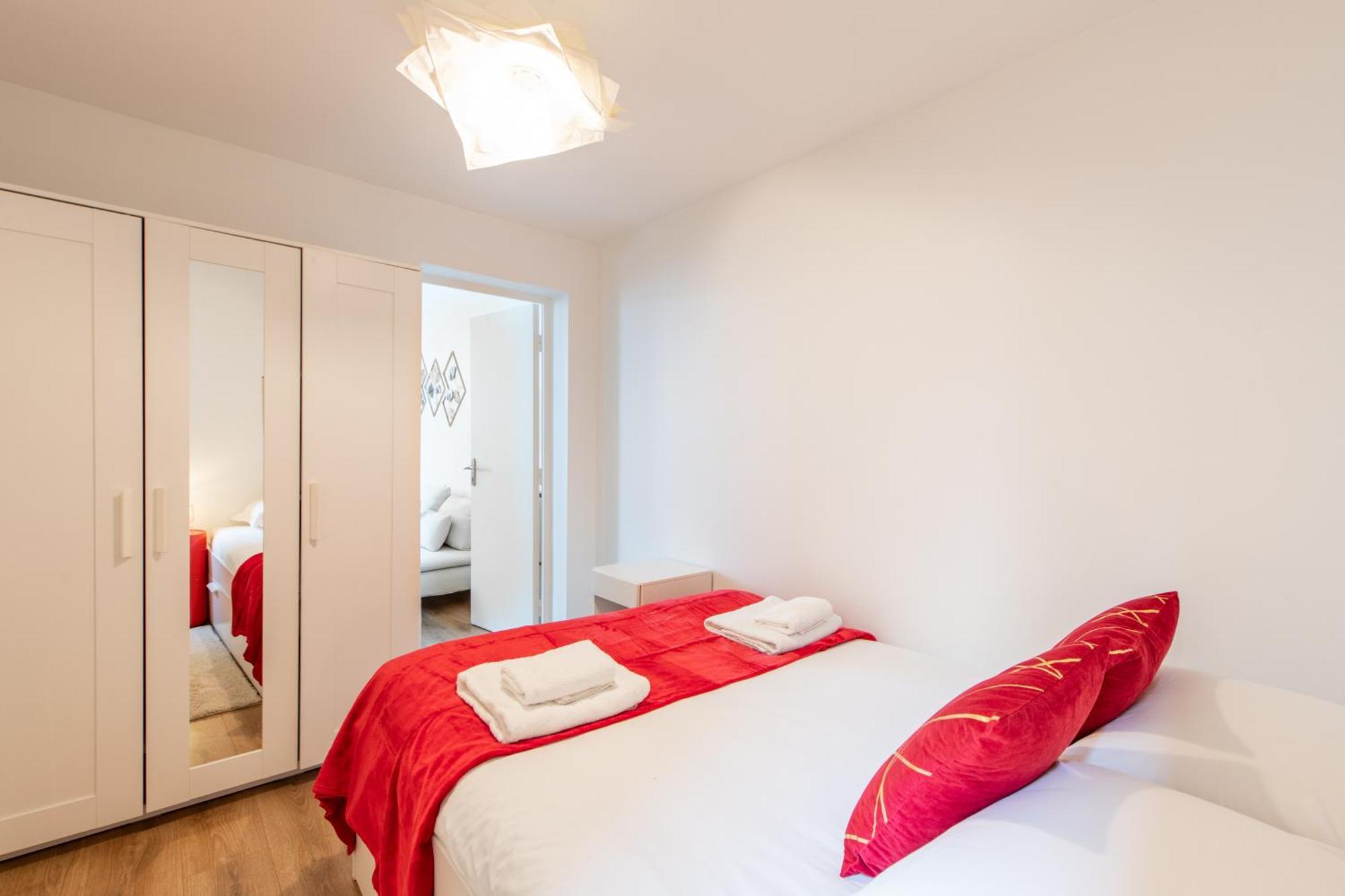 Spacious And Bright 2-Bedroom Large Apartment Very Close To Paris - Near Metro Boulogne-Billancourt Exteriér fotografie